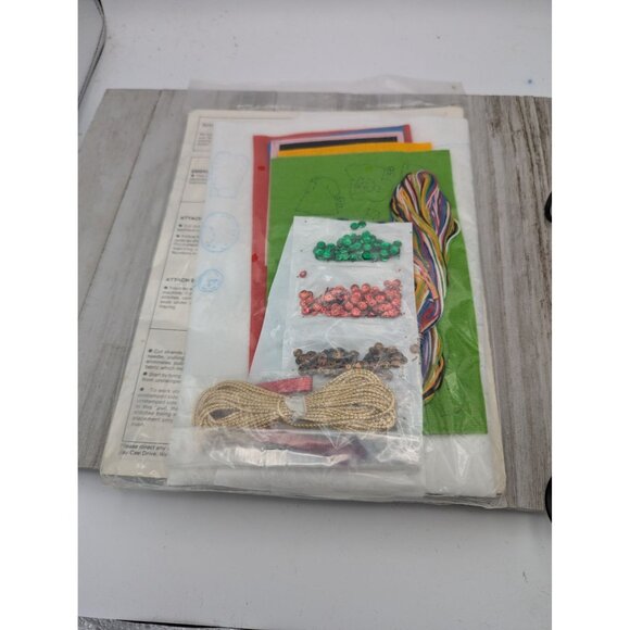 Sultana Christmas Needlecraft Kit Santa Train Jeweled Stocking 16" Polyester & C - Picture 5 of 10